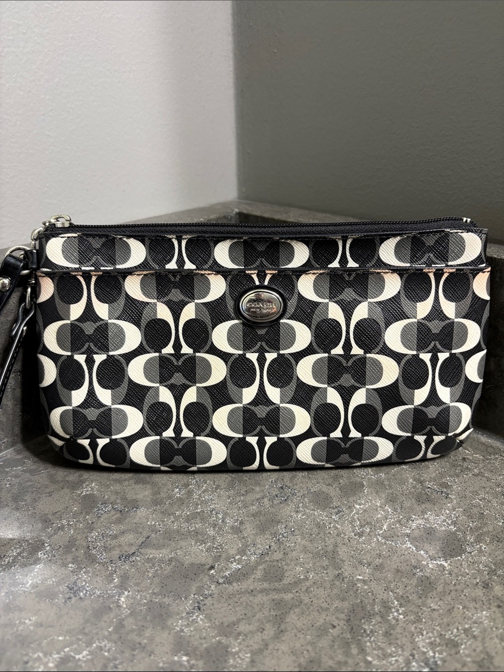 Coach Black & Cream Signature Wristlet
